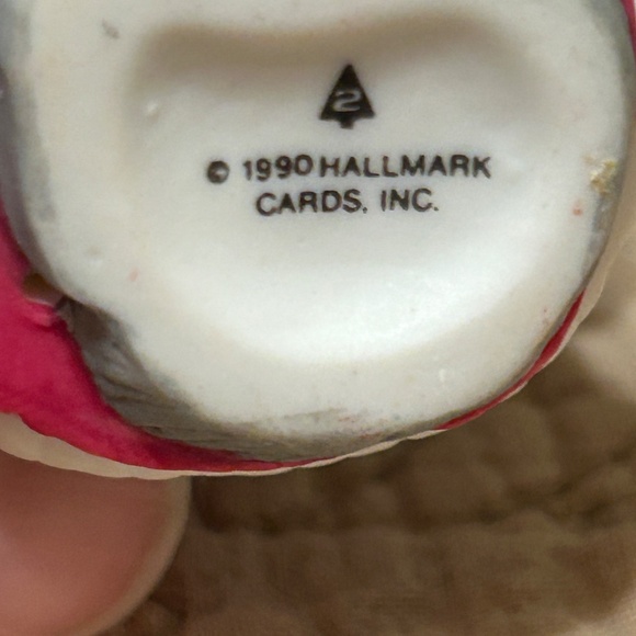 Vintage Hallmark 1990 Christmas Kitty Ceramic Ornament - Picture 4 of 6